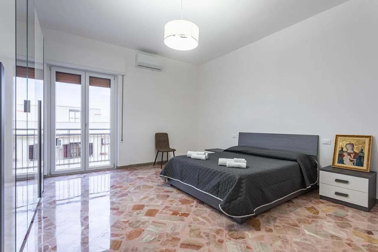 Trapani Seaview Modern Apartment Near The Beach