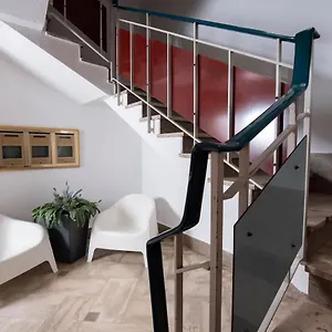 Laurus Apartment