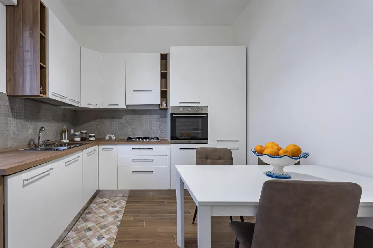 Trapani Seaview Modern Apartment Near The Beach